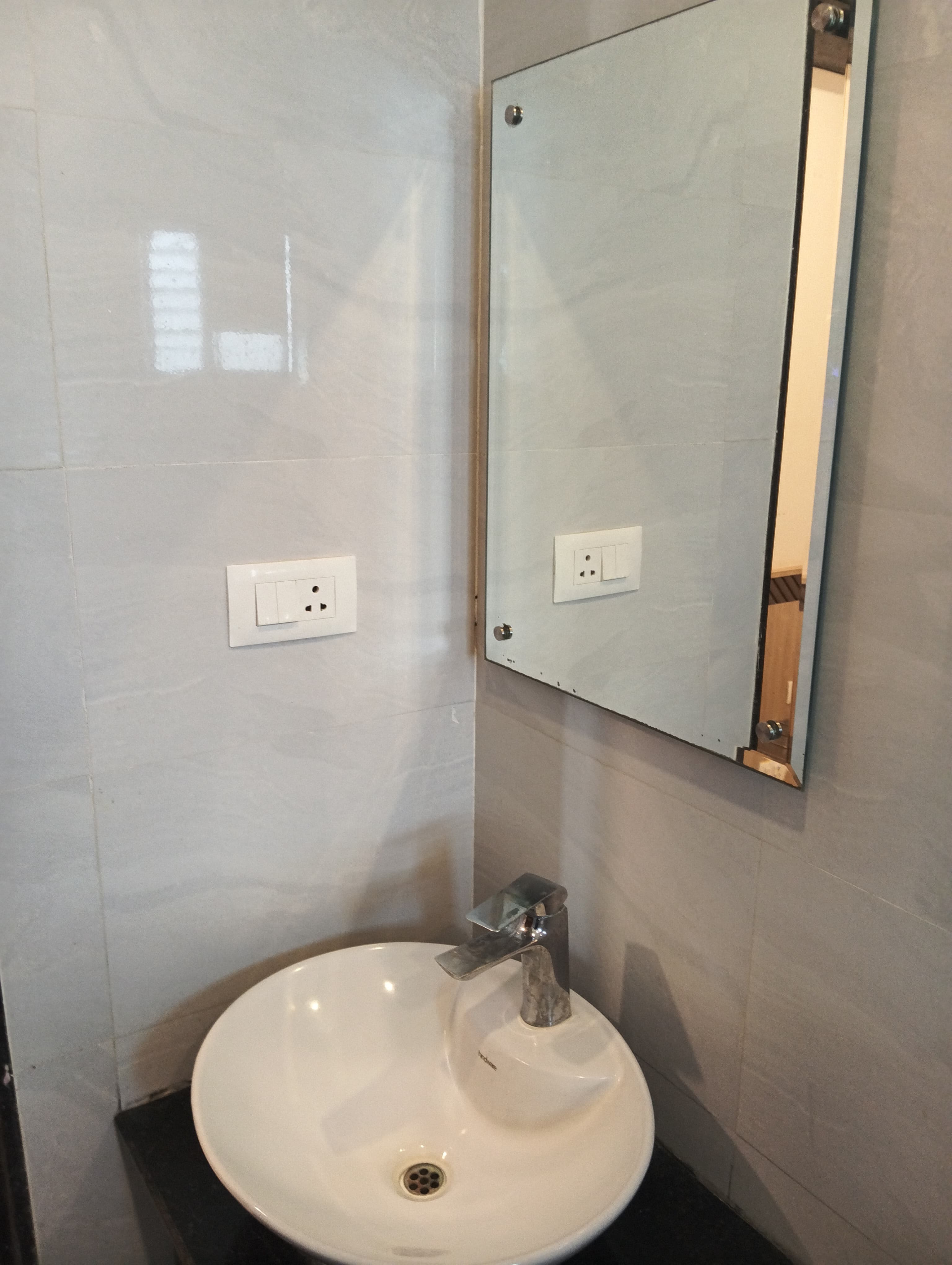 1 x Business Studio Room